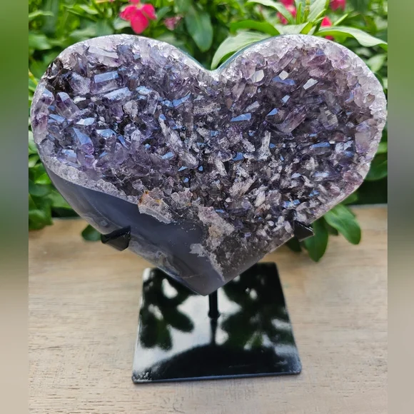 Heart-Shaped Amethyst Crystal on Stand - Picture 1 of 7